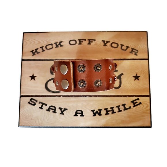 Rust Brown Leather Distressed Cuff Braclet with Topaz Swarovski Crystals. - Picture 4 of 7